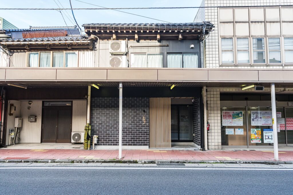 株式会社ダイムスが運営するMinpakでは新潟県佐渡市の宿泊施設、香季庵Euphoriaの運営を開始しました。一棟貸切最大8名様まで宿泊できます。
